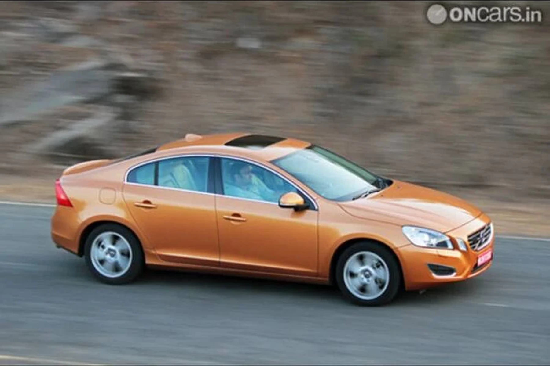 how to start volvo with manual key