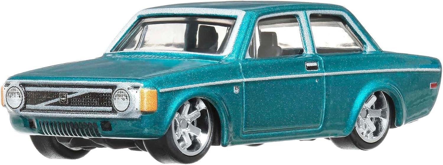 Hot Wheels Car Culture Circuit Legends 1:64 Scale Vehicles - 74 Volvo 142 GL for Kids Ages 3+