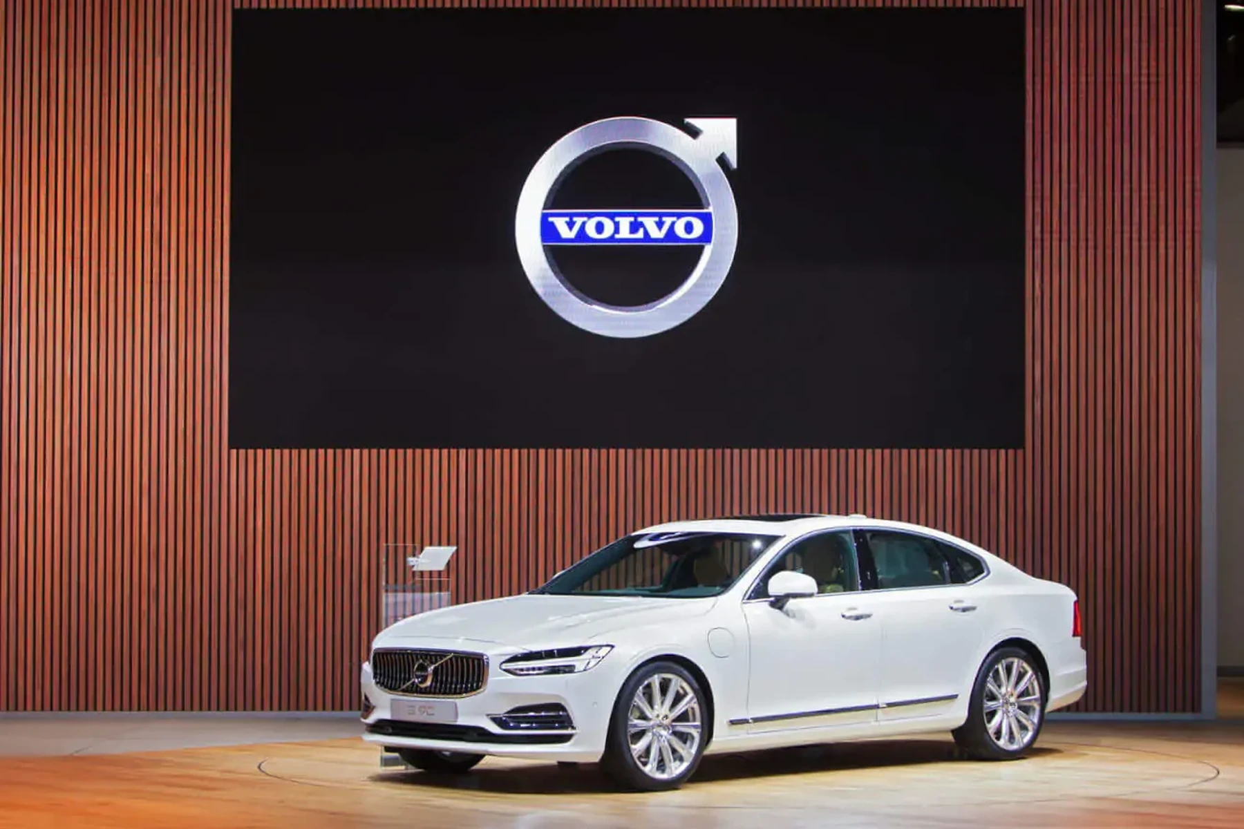 volvo v40 d2 maintenance schedule
