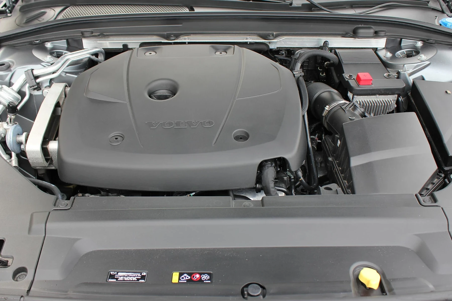 volvo won't start yellow light flashing