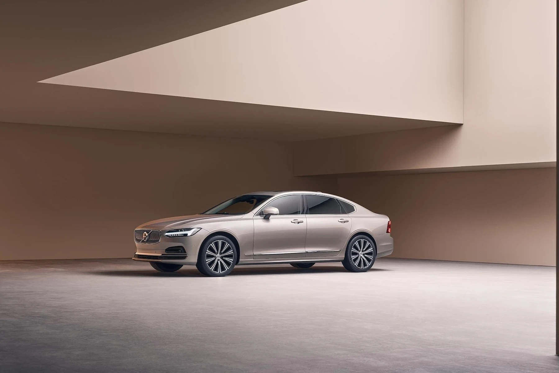 volvo xc90 t8 maintenance schedule