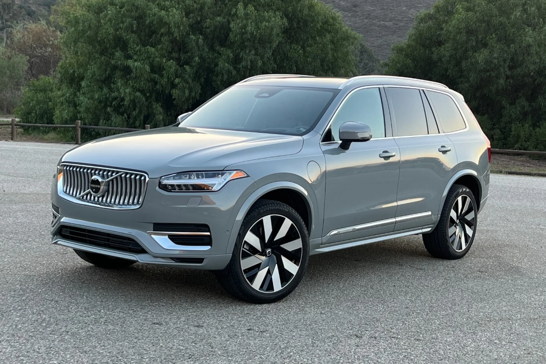 audi q7 vs volvo xc90 car and driver