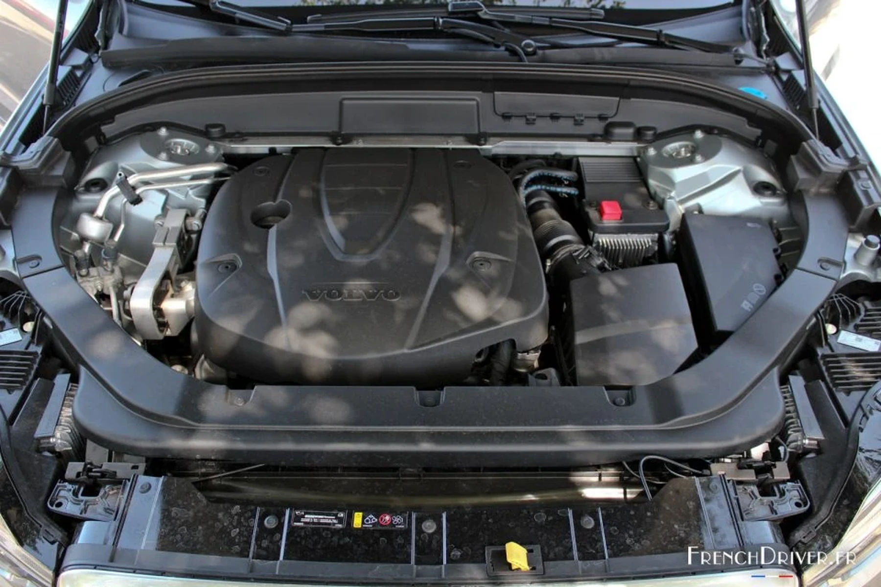 can you sleep in the back of a volvo xc60