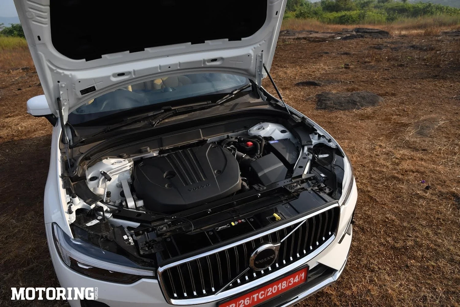can you sleep in the back of a volvo xc60