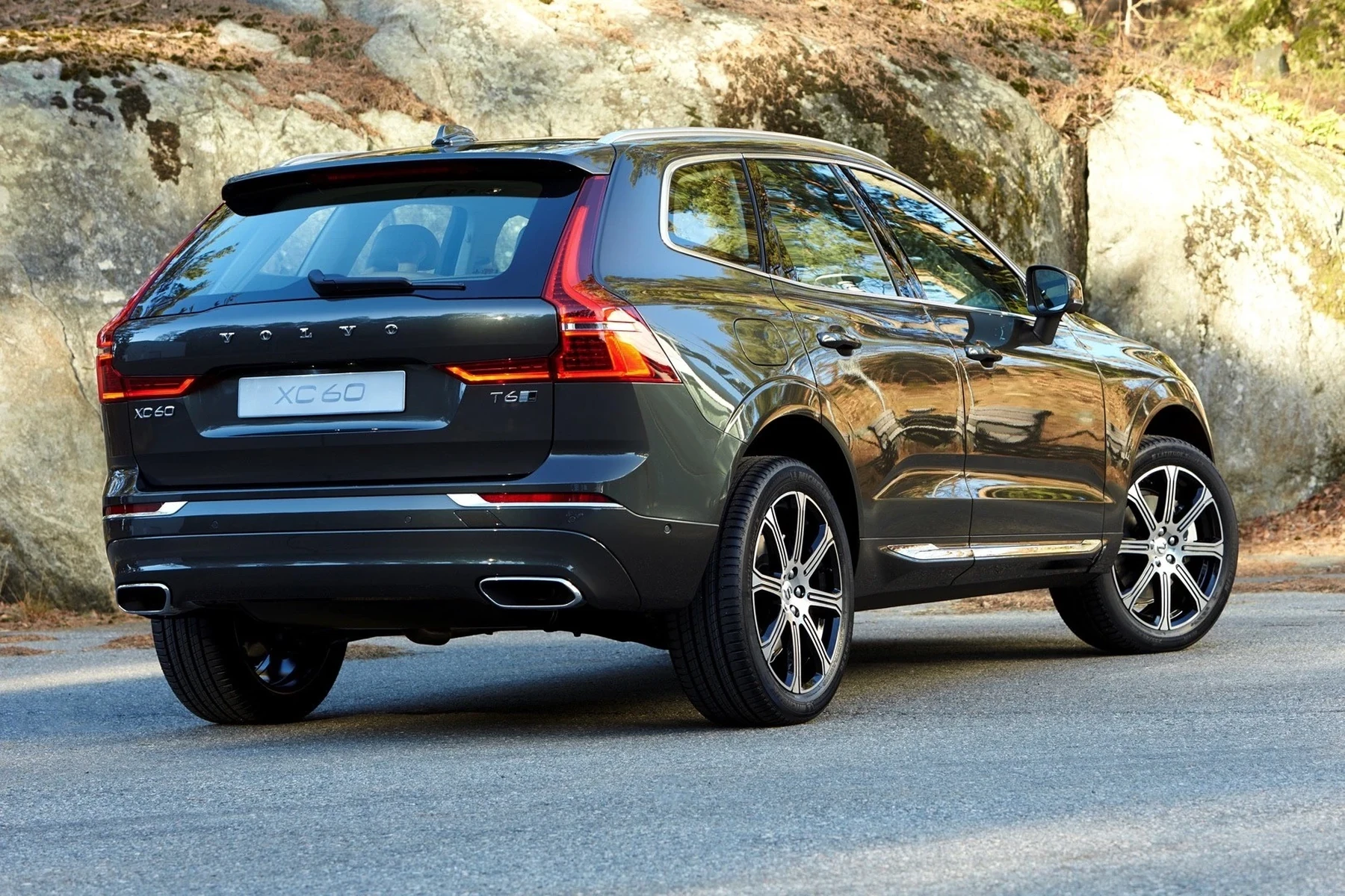 changing volvo xc60 battery