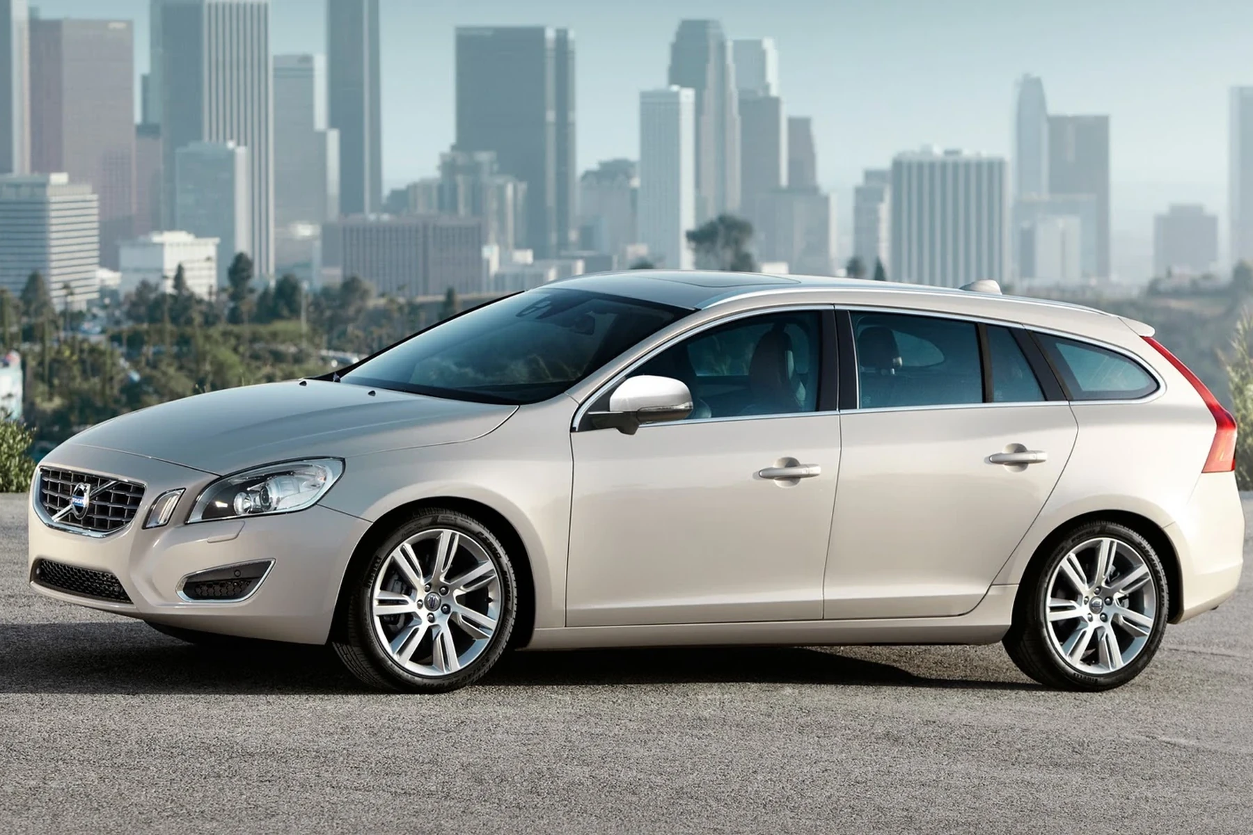cost of 2025 volvo xc60