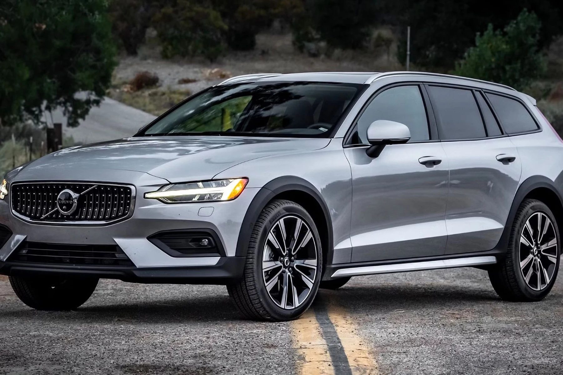 difference between b6 and t6 volvo