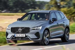 how to adjust headrest in volvo xc60