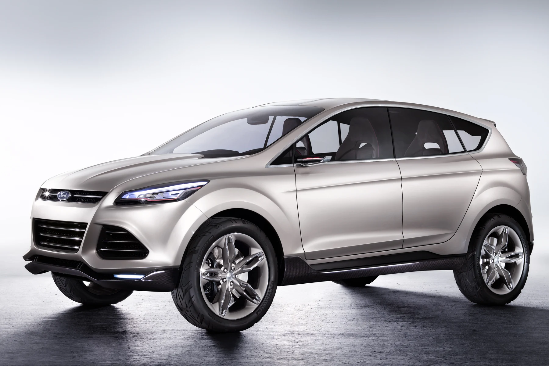 used car volvo.xc60 vs ford escape