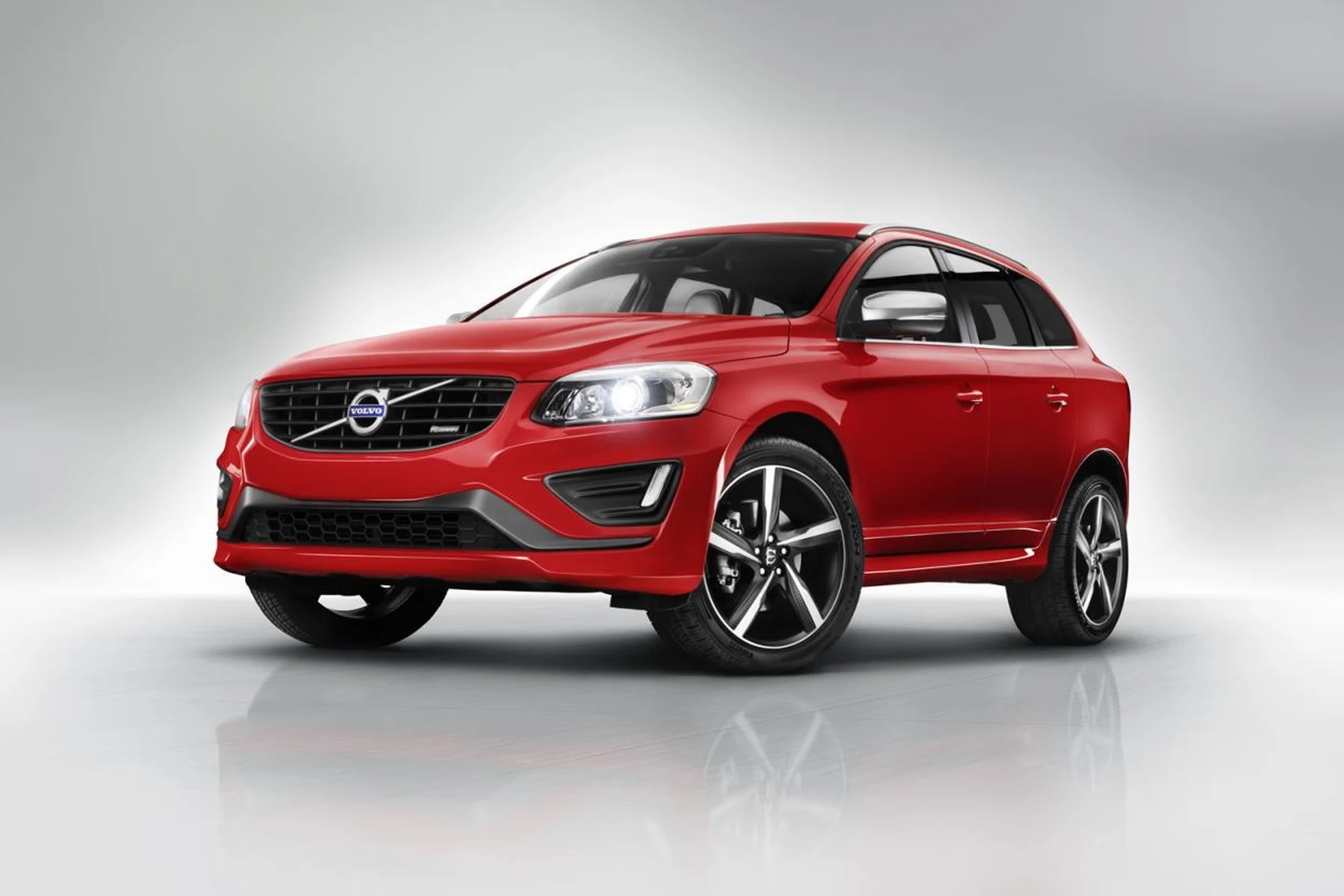 volvo vs premium-segment car