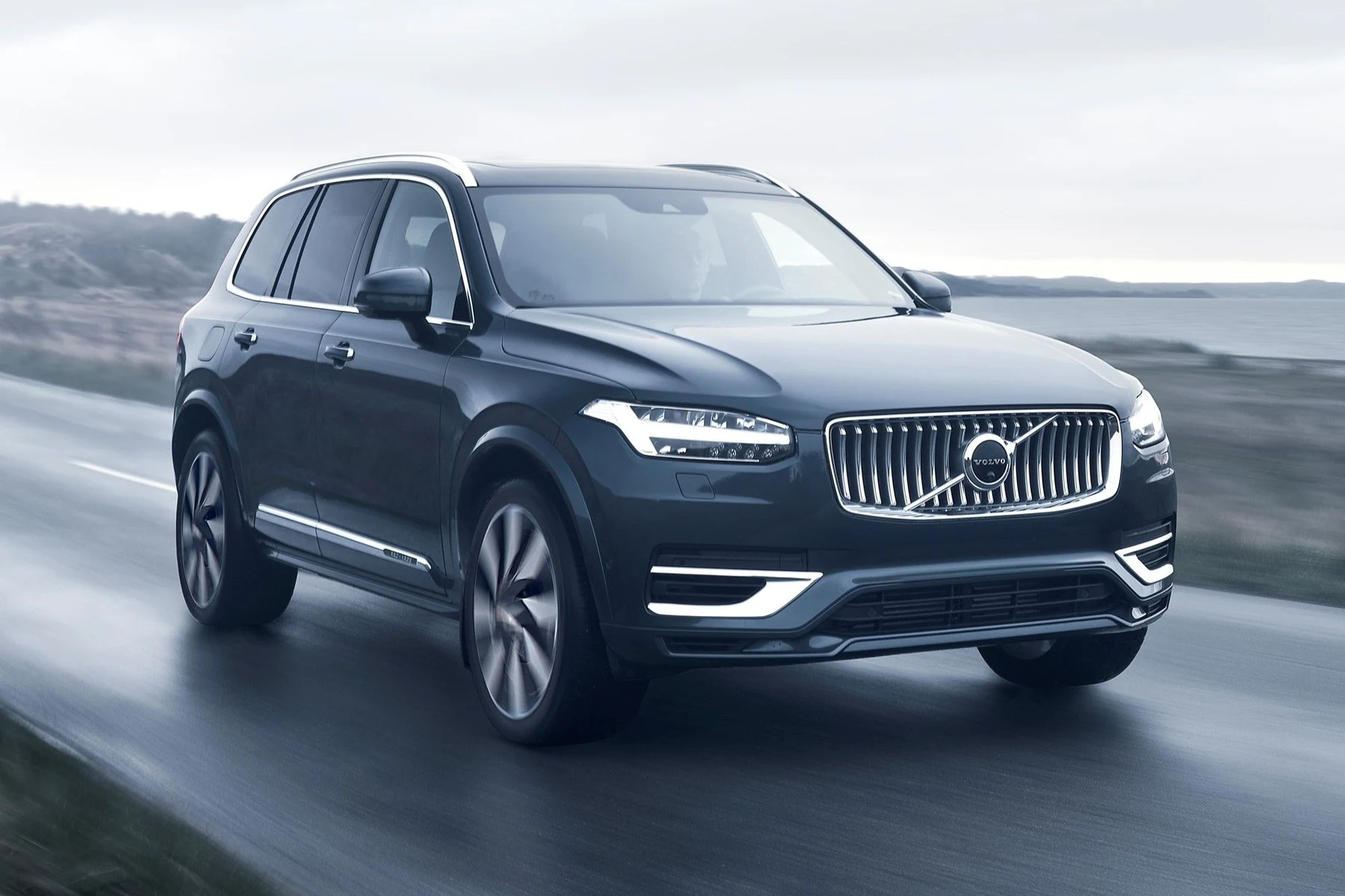 volvo xc60 difference between momentum and inscription