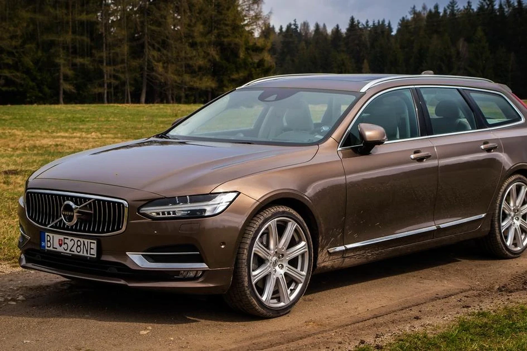 change battery volvo v90 key