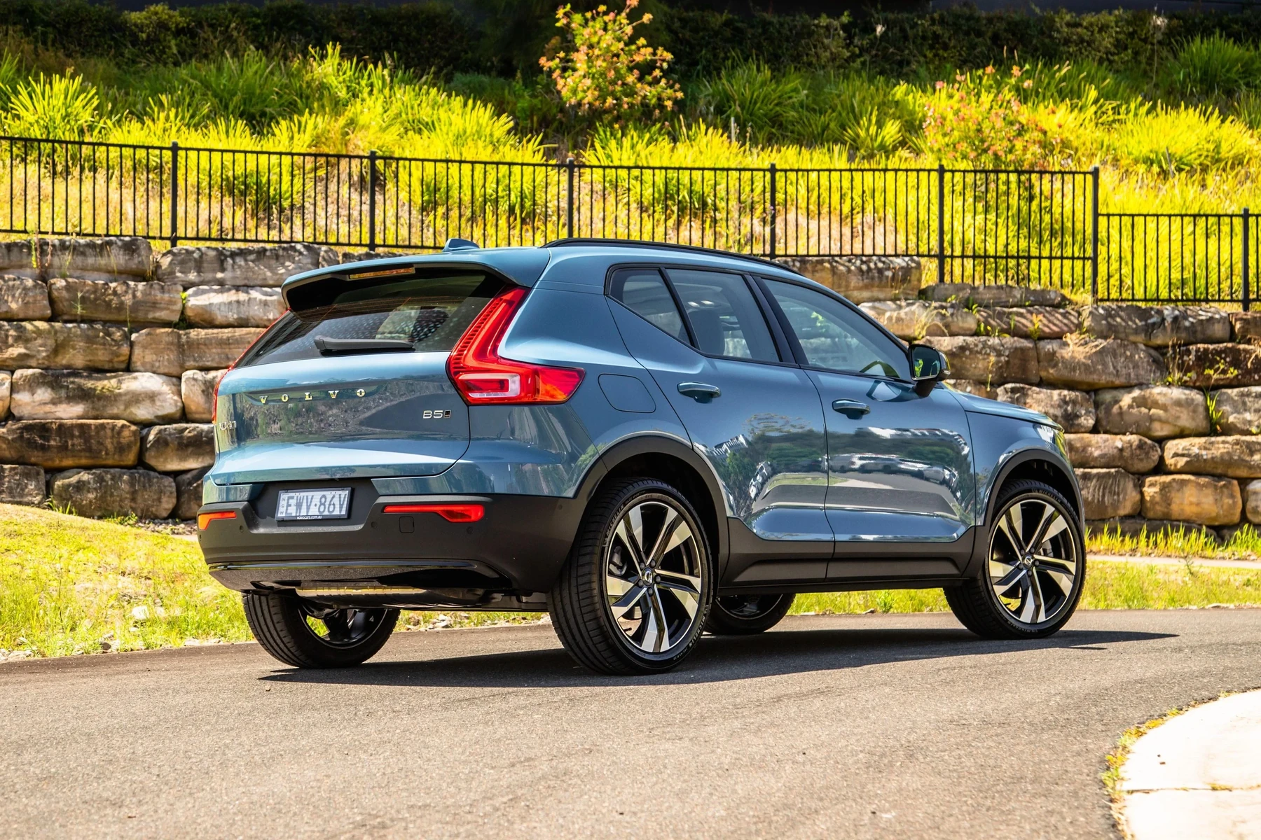 changing battery in volvo s60 key fob