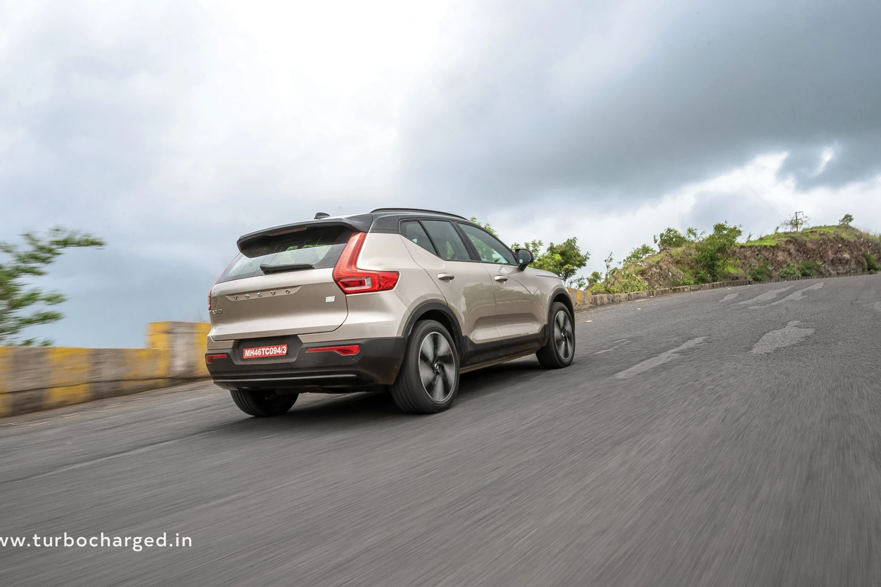 cost of volvo xc40 recharge