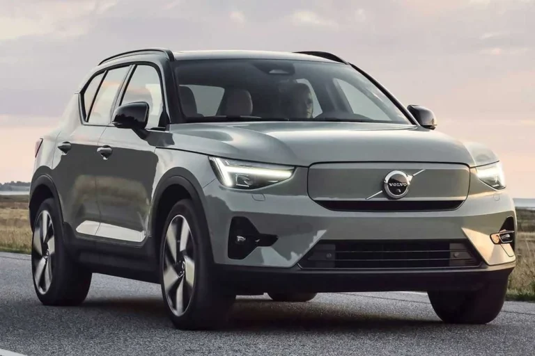 how to open volvo key fob xc40