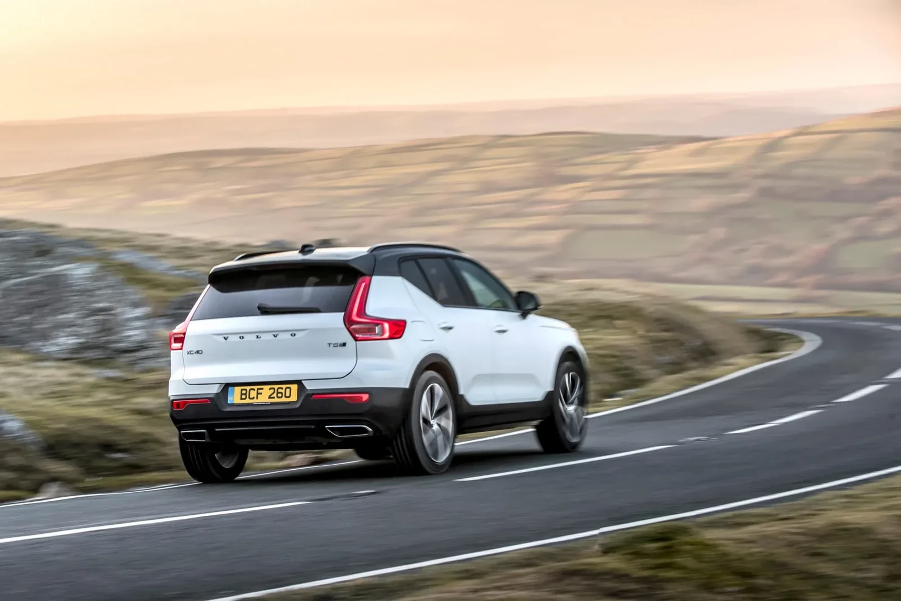 volvo xc40 battery type