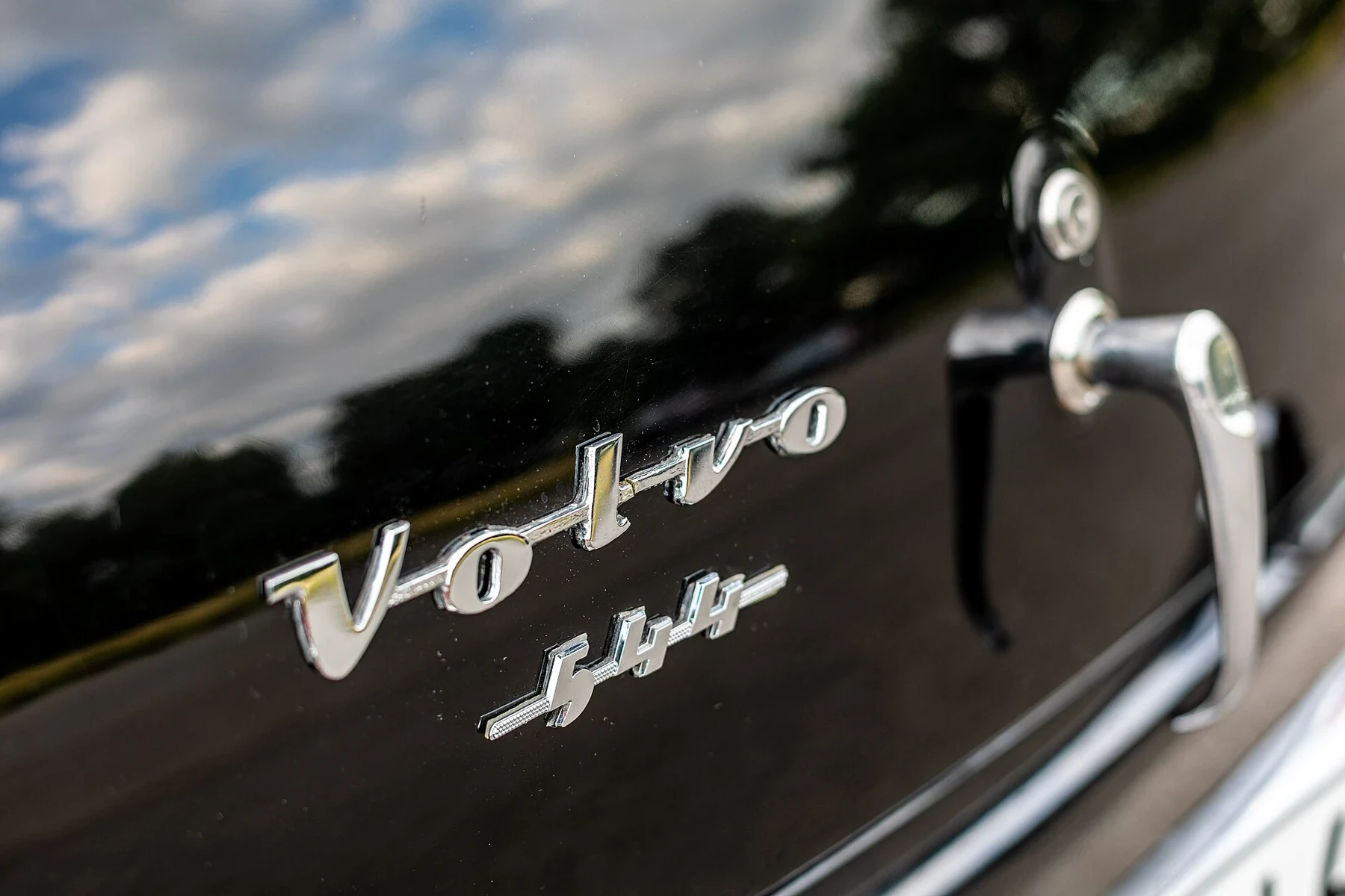 what is volvo technology package