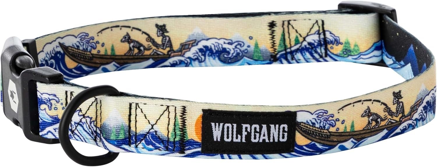 Stylish Venture Dog Collar in Mountainwave Print, Size Small, Ideal for Active Dogs